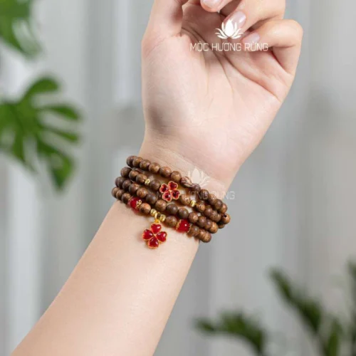 Vòng Tay Trầm Hương 108 Hạt Mix Cỏ 4 Lá Theo Mệnh 5